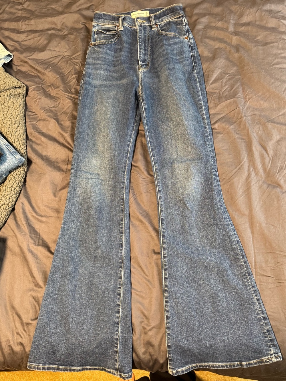 Abercrombie & Fitch Ultra High Waist Stretch Flare Jeans
